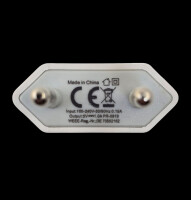 1x USB-Netzteil, 5W ,1A , in Weiß