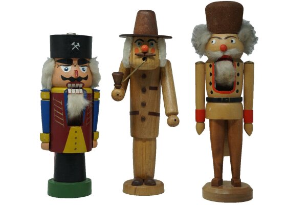 2x Nussknacker und 1x Räuchermännchen