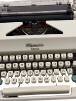 Schreibmaschine Olympia Monica mechanisch