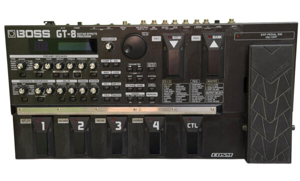 Boss GT-8 Gitarren-Effektprozessor Multi-Gitarren-Effektpedal+Tasche /Guter Zst.