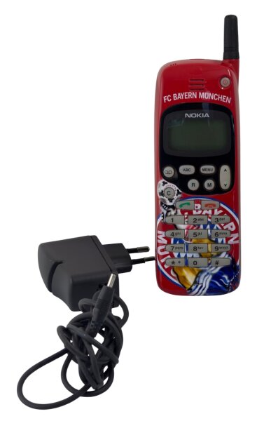Nokia - NHE-5NX Tastenhandy / FC Bayern München Edition / Sammler / Defekt