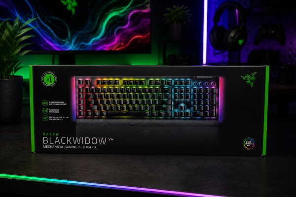 Razer Blackwidow V4 - Gaming-Tastatur / QWERTZ / RGB / Schwarz /OVP /Top Zustand