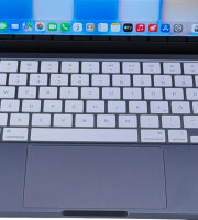 Apple MacBook Neo 13" / A18 Pro / 8GB RAM / 256GB SSD / Indigo / MHFF4D/A / Top